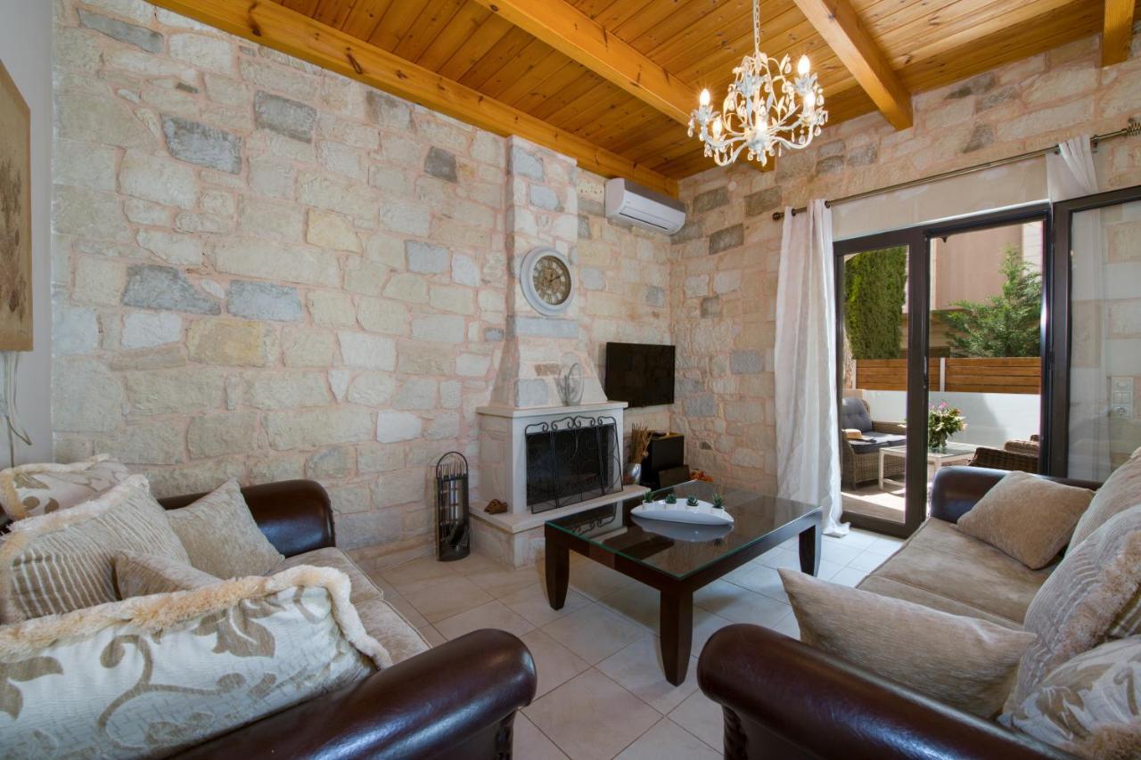 Stalós Villa Constancia מראה חיצוני תמונה