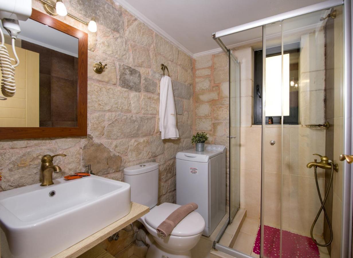 Stalós Villa Constancia מראה חיצוני תמונה